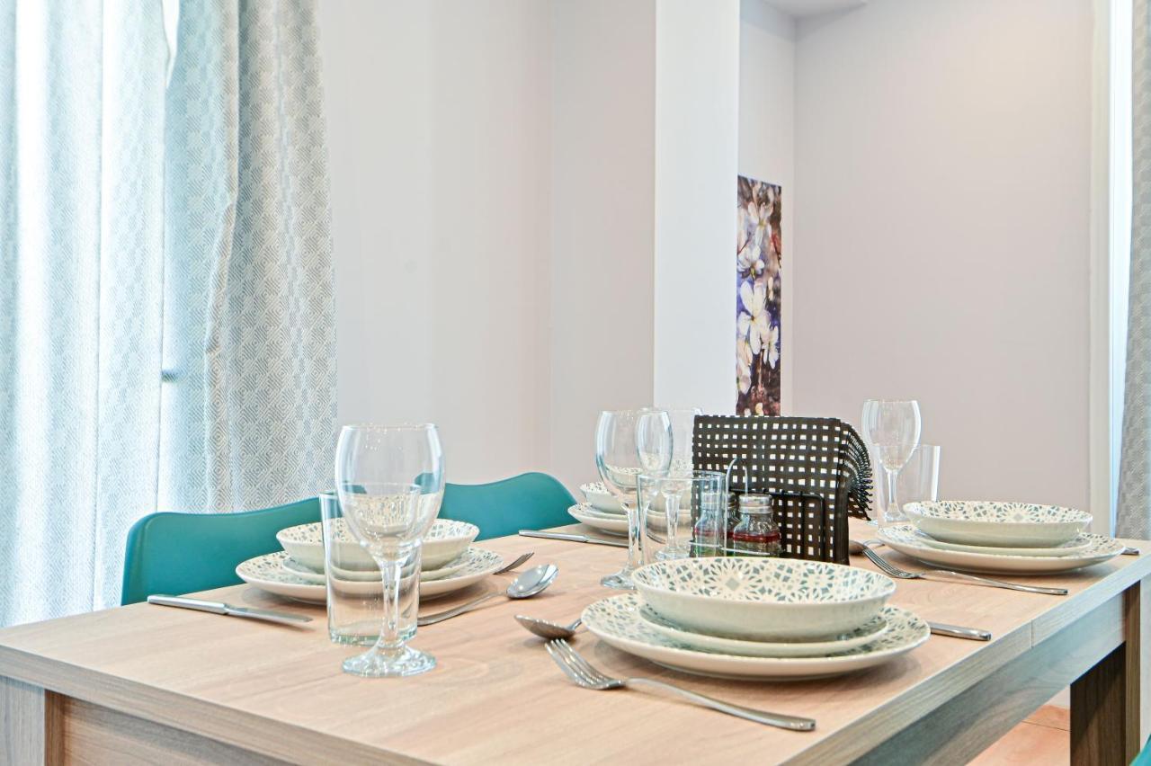 Charming Apartment With A Sea View Terrace Pireo Esterno foto