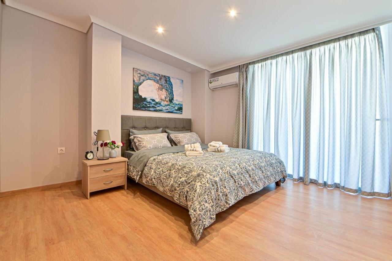 Charming Apartment With A Sea View Terrace Pireo Esterno foto