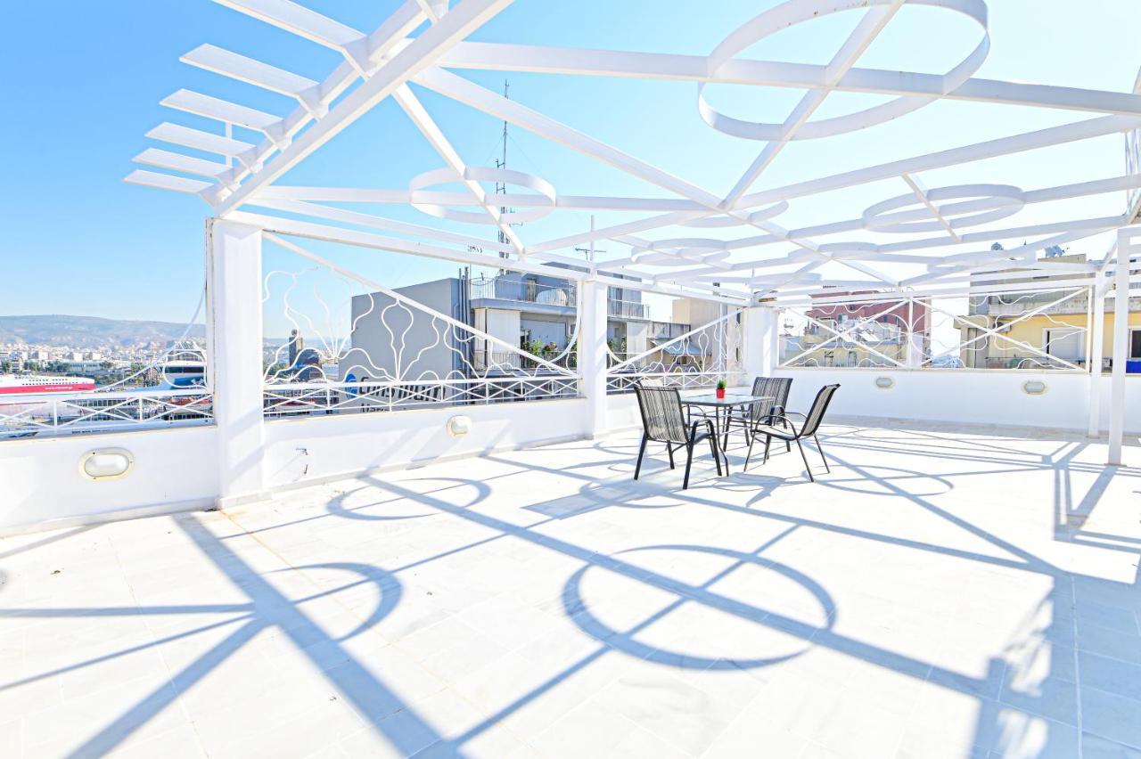 Charming Apartment With A Sea View Terrace Pireo Esterno foto