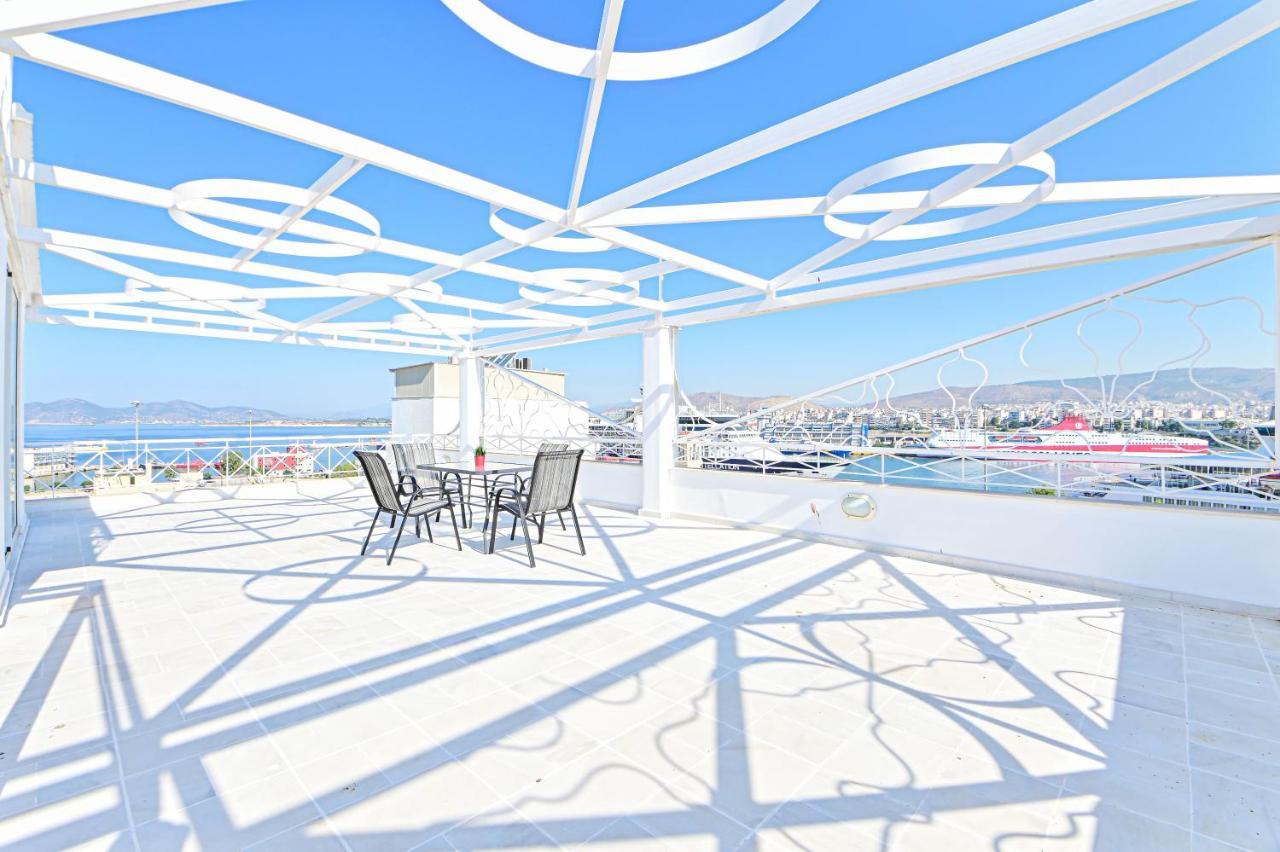 Charming Apartment With A Sea View Terrace Pireo Esterno foto