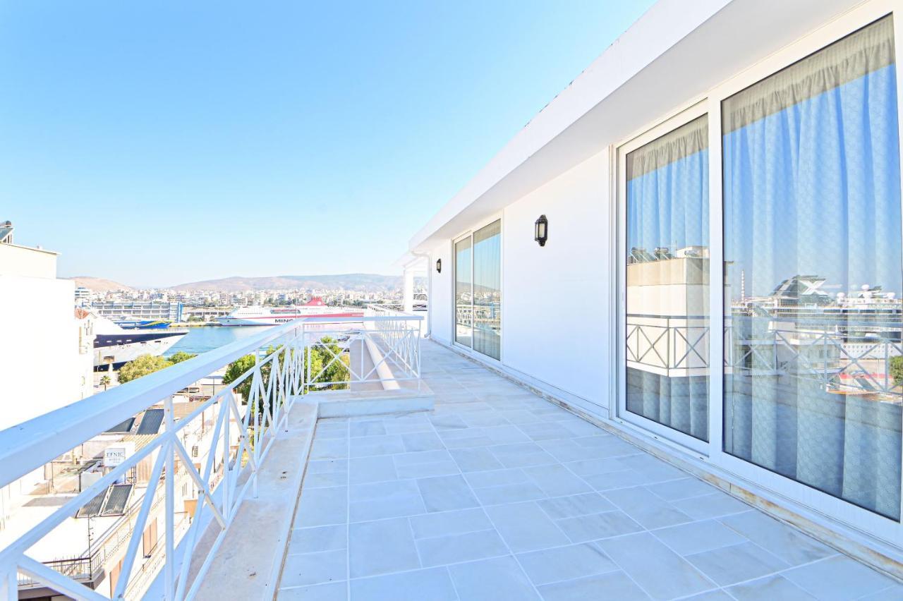 Charming Apartment With A Sea View Terrace Pireo Esterno foto